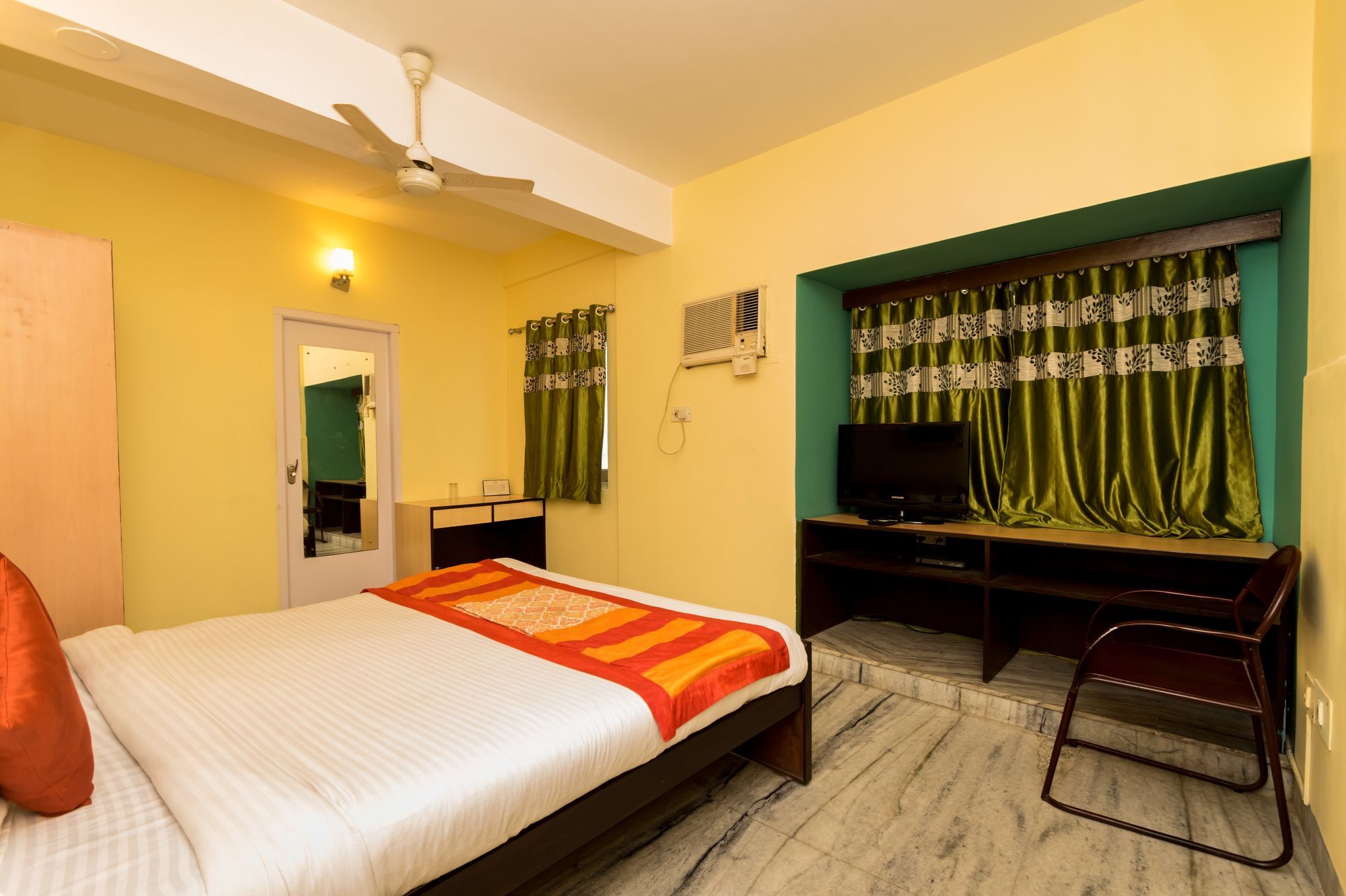 Super Hotel O Alipore Near Chetla Formerly Alipore Guest House Alīpur Exterior foto